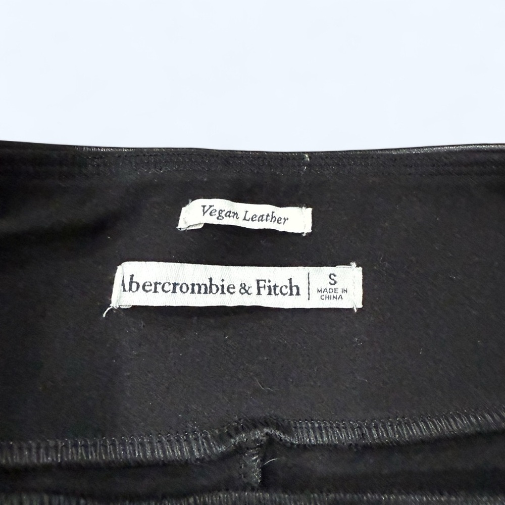 Abercrombie & Fitch Vegan Leather Pants with Split Front Womens size Small - Picture 7 of 7